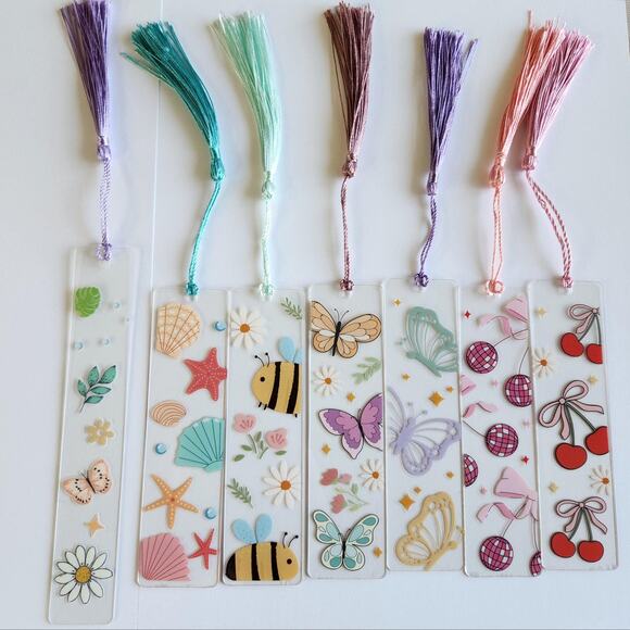 Retro Boho Rainbow Daisy Bookmark Acrylic Pink Cutesy Coquette Bookish Gift - Picture 5 of 6